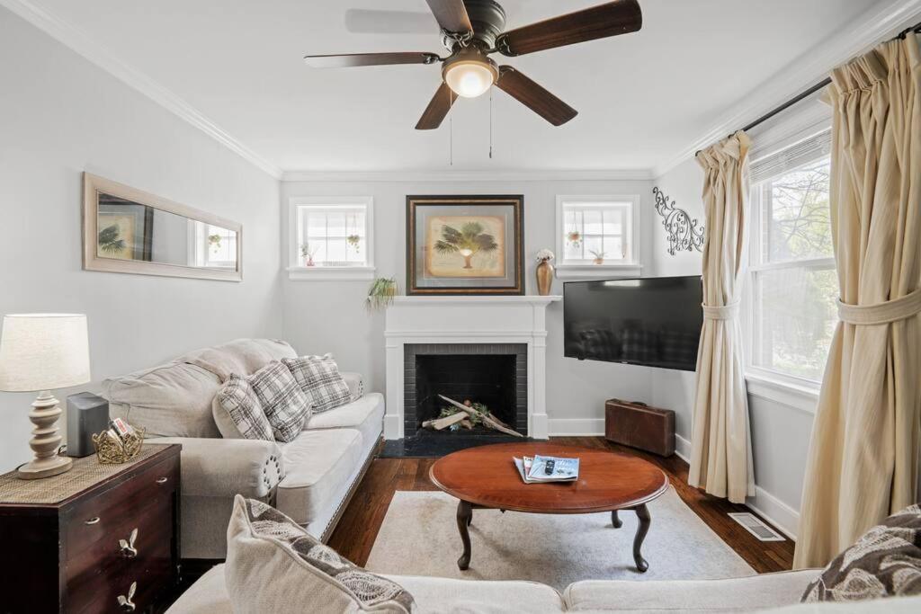 Private House + Yard Central Location To All Rva Richmond Exterior photo